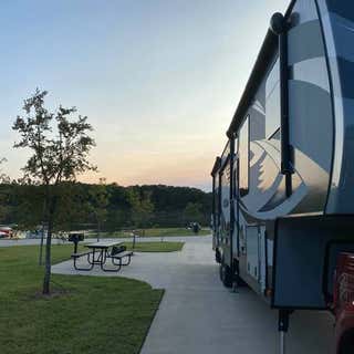 Twin Coves Park Campground