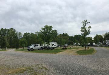 Photo of Carthage Gap Campground Families