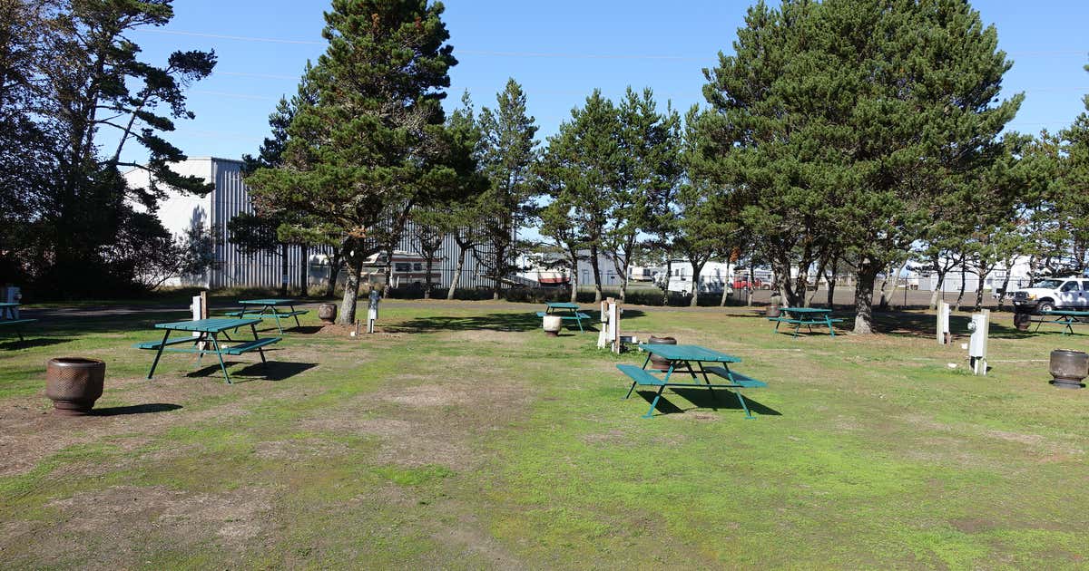 American Sunset RV & Tent Resort, Westport Roadtrippers