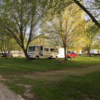Hickory Lakes Campground