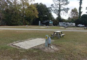 Photo of Lakeside RV Travel Park