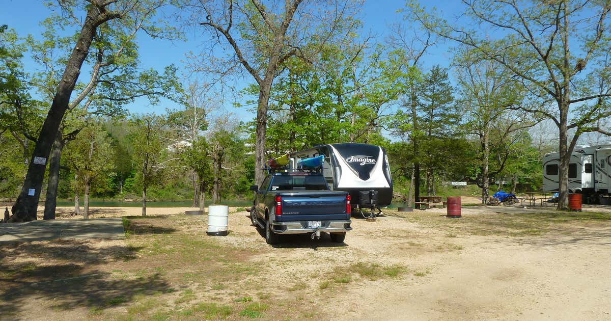 Circle B Campground & Resort, Eminence Roadtrippers