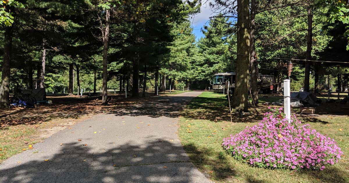 Twin Mills Thousand Trails Camping Resort, Howe Roadtrippers