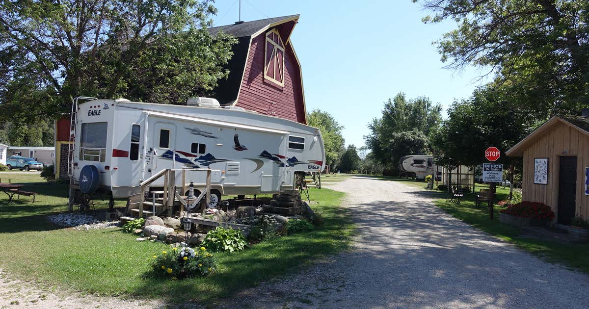 Whitefish Hill RV Park, Rapid River Roadtrippers