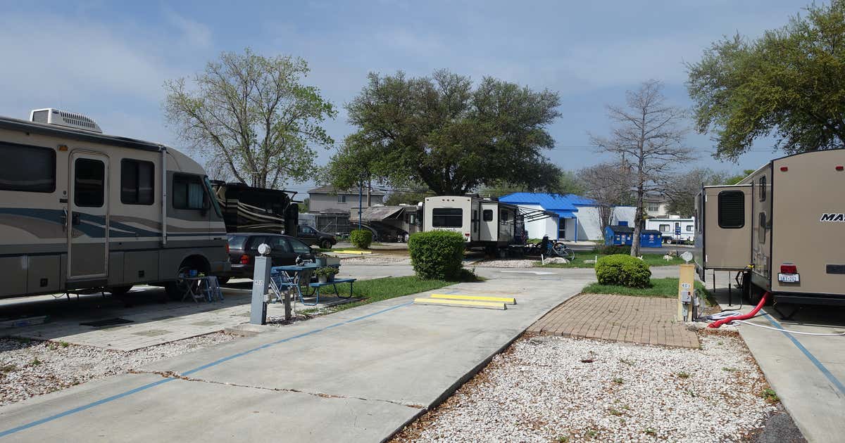 Admiralty RV Resort, San Antonio Roadtrippers