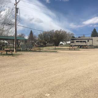Old West RV Park - Cabins - Tents