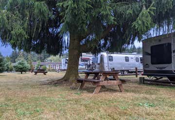 Photo of Quinault River Inn