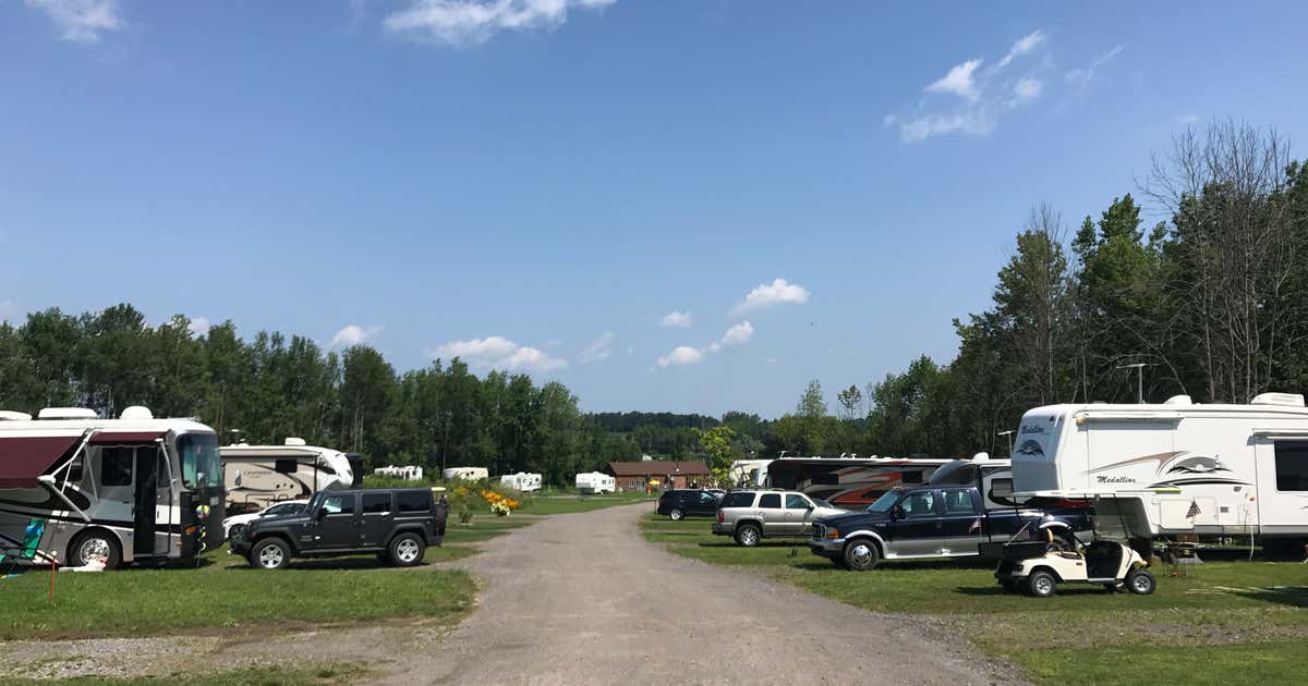 Red's Twilight on the Erie RV Resort, Macedon Roadtrippers