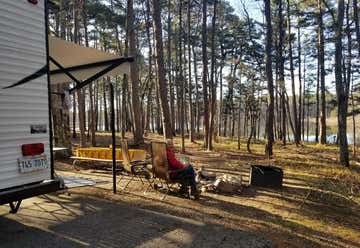 Photo of Pinewoods Lake Campground