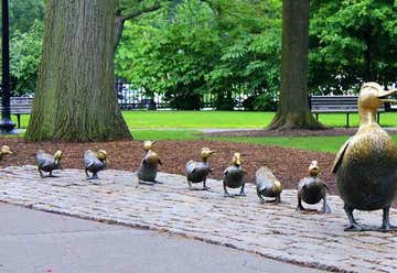 Photo of Making Way for Ducklings Statues