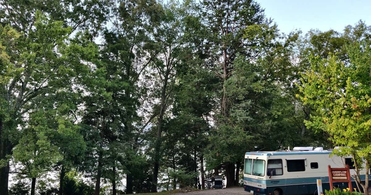 Shellmound RV Resort & Campground, Jasper Roadtrippers