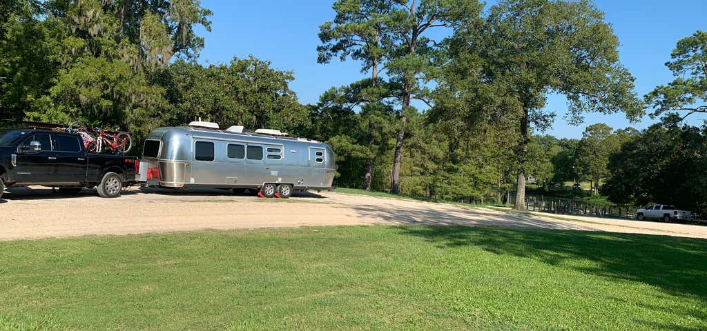 Photo of Whites Park Campground