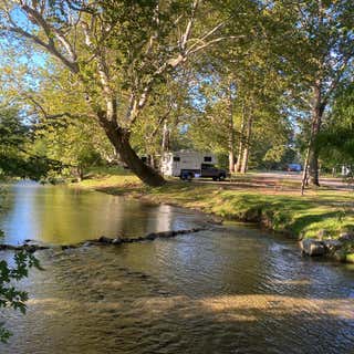 Twin Bridge Meadow Family Campground