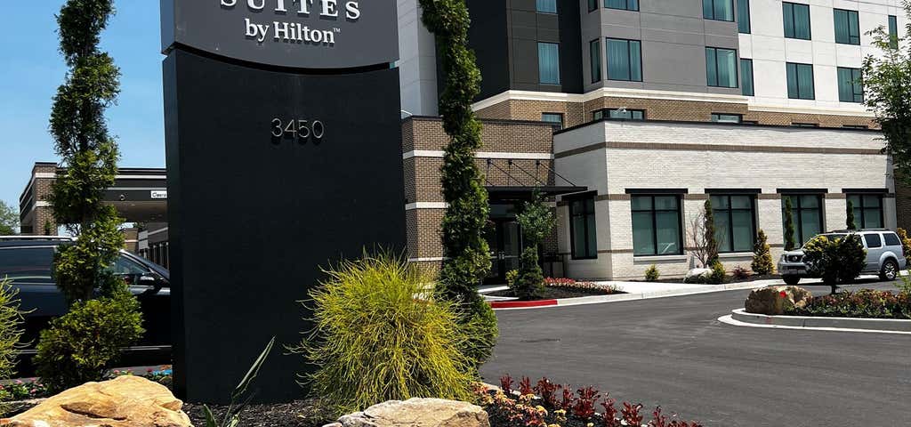 Photo of Embassy Suites by Hilton Atlanta Airport North