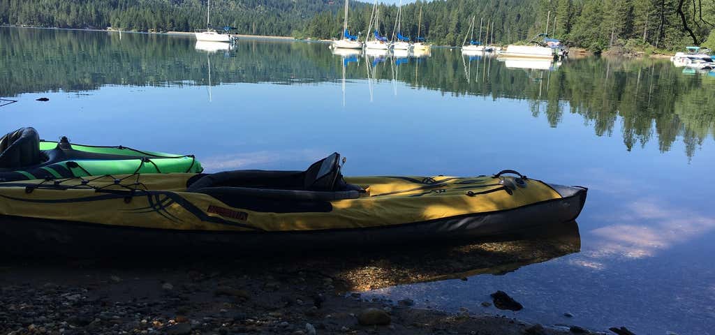 Photo of Scotts Flat Lake