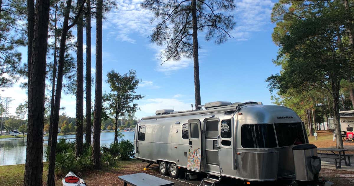 Flamingo Lake RV Resort, Jacksonville Roadtrippers