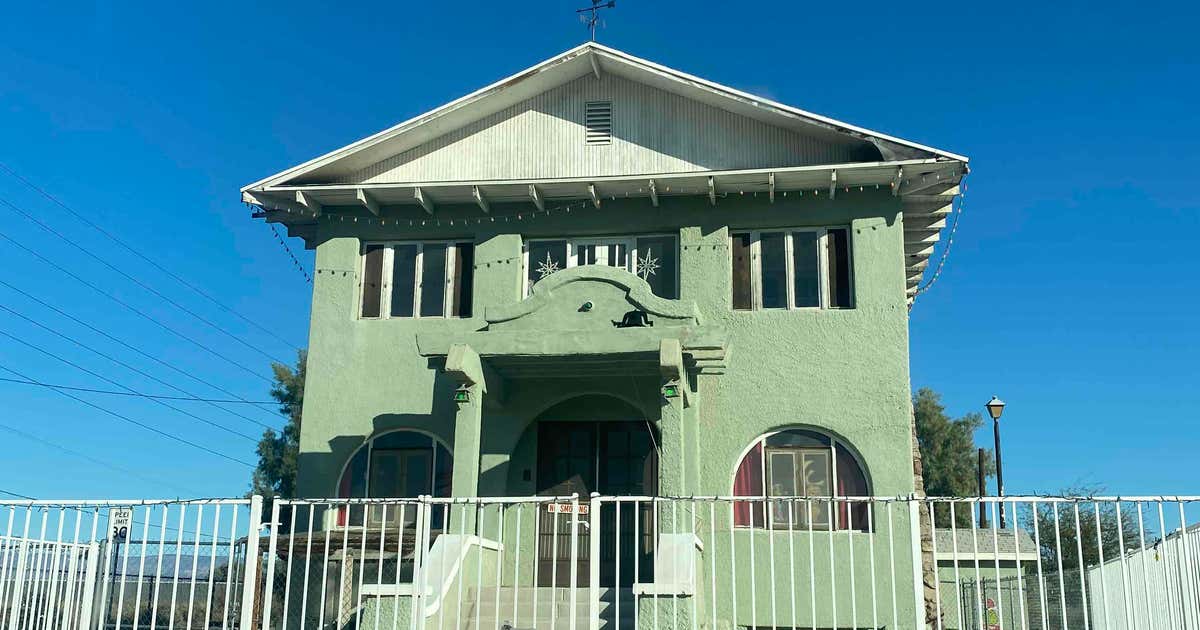 The Big Green House, Needles Roadtrippers