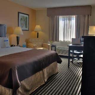 Baymont by Wyndham Dallas/ Love Field