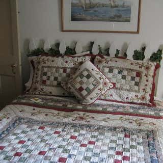 Brimblecomb Hill Bed & Breakfast