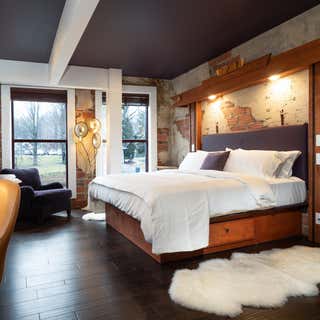 The Horton Hotel and Rooftop Lounge