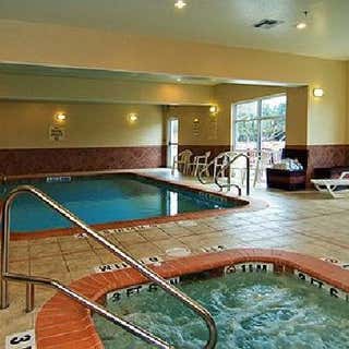 Comfort Suites Medical Center near Six Flags