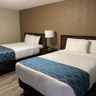 Champlain Motor Inn