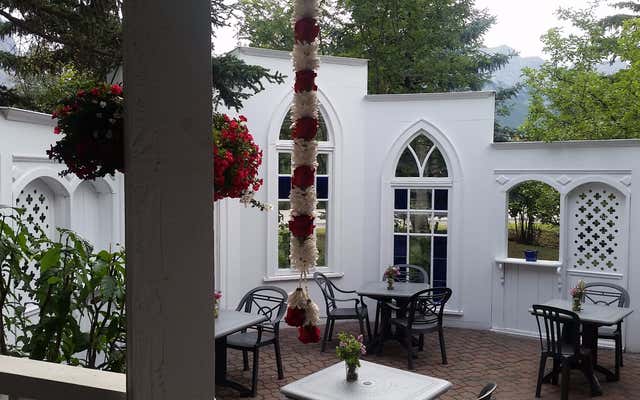 Lady Macdonald Country Inn