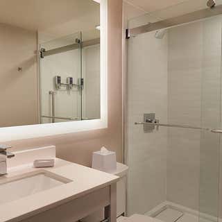 Four Points By Sheraton Windsor Downtown