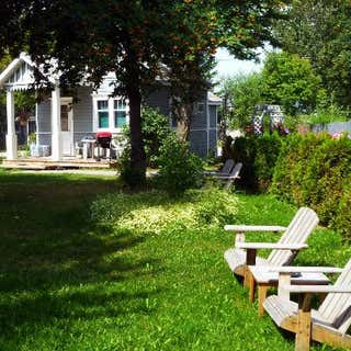Brookside Motel