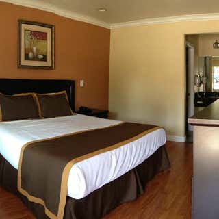 Monterey Surf Inn