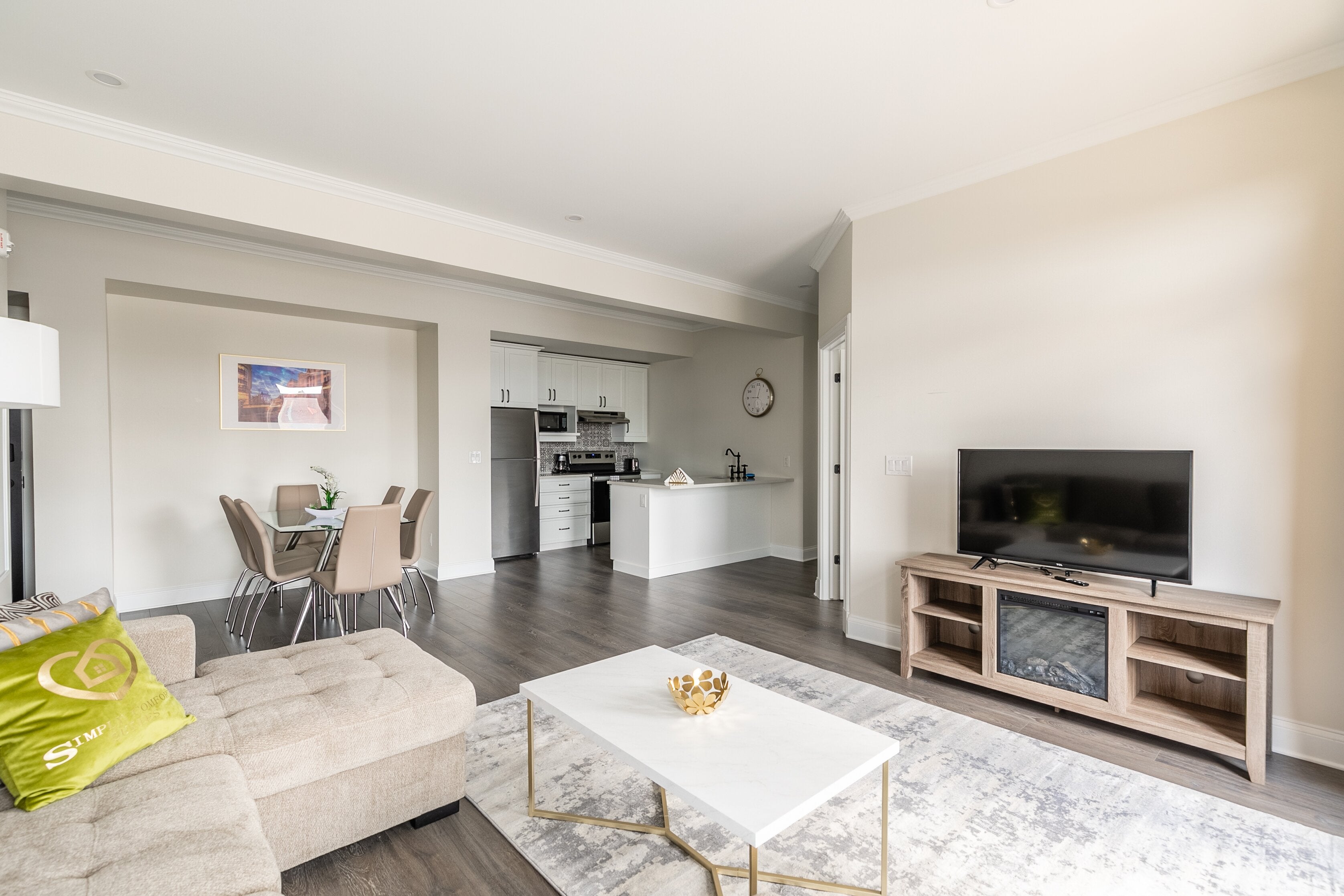Luxury Rideau Apartments By Simply Comfort