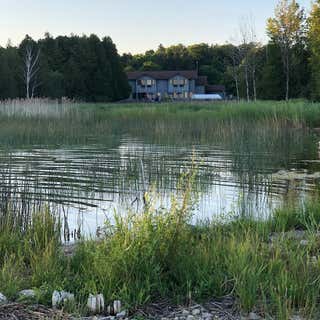 The Harbor Inn Resort