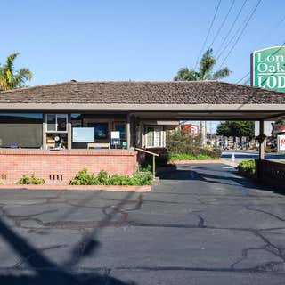 Lone Oak Lodge