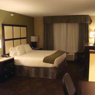 Holiday Inn Express & Suites Albert Lea - I-35 By IHG