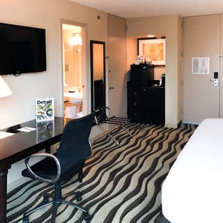 Fort Pontchartrain Detroit, a Wyndham Hotel