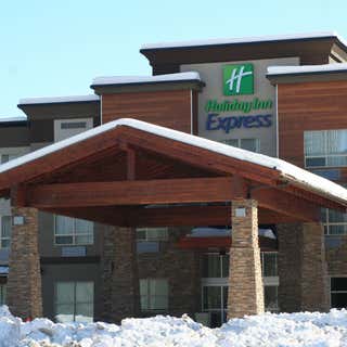 Holiday Inn Express Golden-Kicking Horse