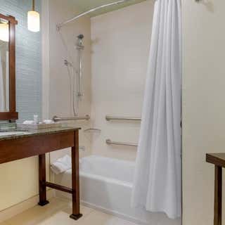 Toll House Hotel
