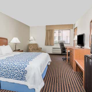 Days Inn by Wyndham Sidney