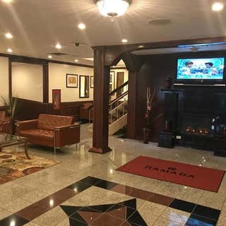 Ramada by Wyndham Albert Lea