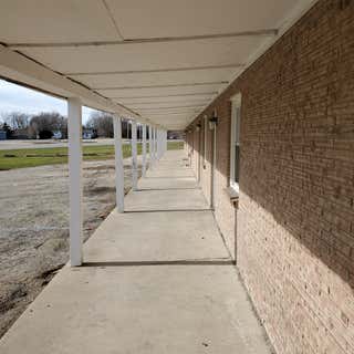 Dixon Tobacco Hub, Dixon