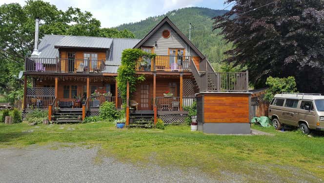 Kaslo Manor Lodge