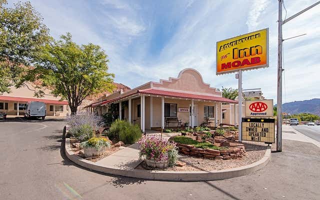 Adventure Inn & Motel