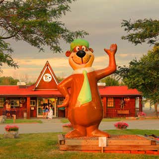 Yogi Bear's Jellystone Parkâ Camp-Resort: Niagara Falls