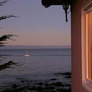 Martine Inn