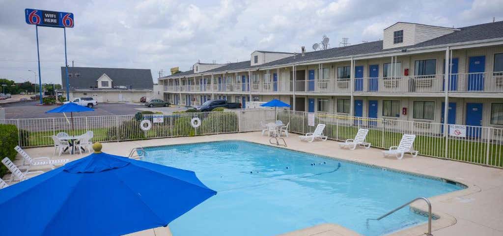 Photo of Motel 6 Webster, Tx - Houston - Nasa Lake