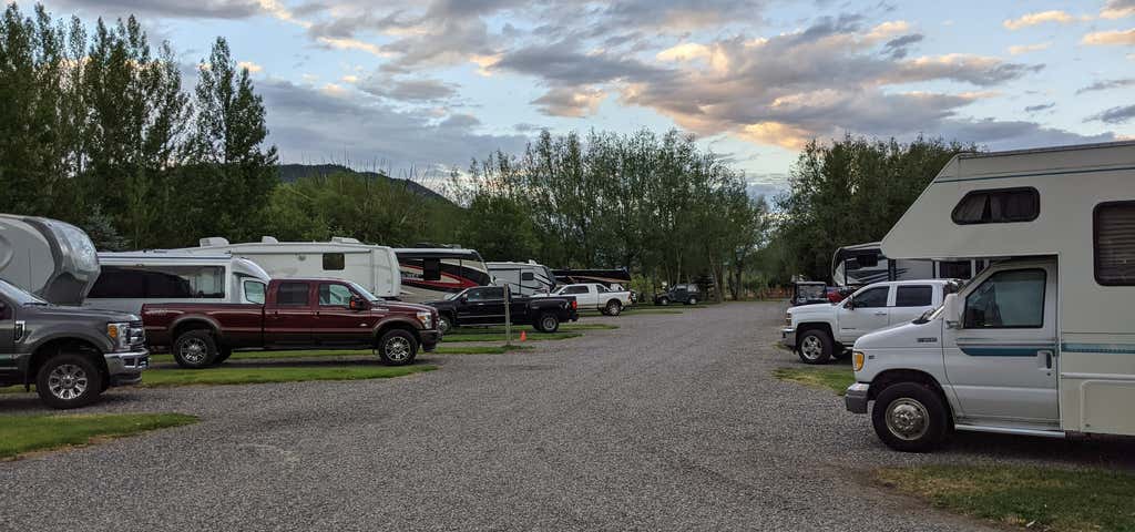 Photo of Osen's RV Park by Starry Night Lodging
