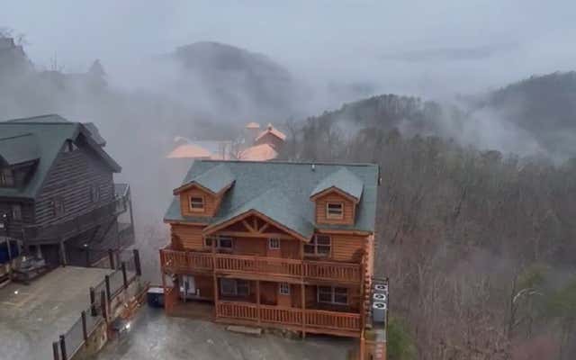 Bear Tootin Cabin