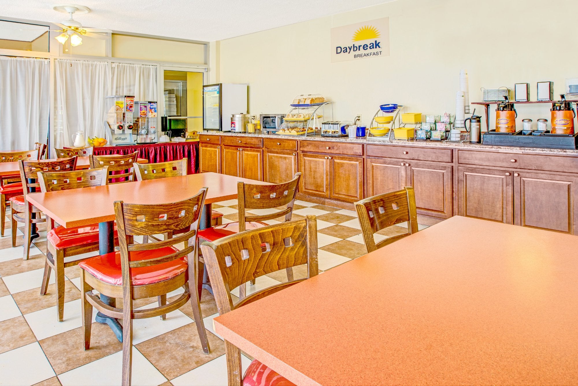 Days Inn by Wyndham Alexandria South