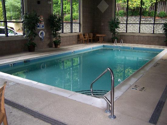 Comfort Suites