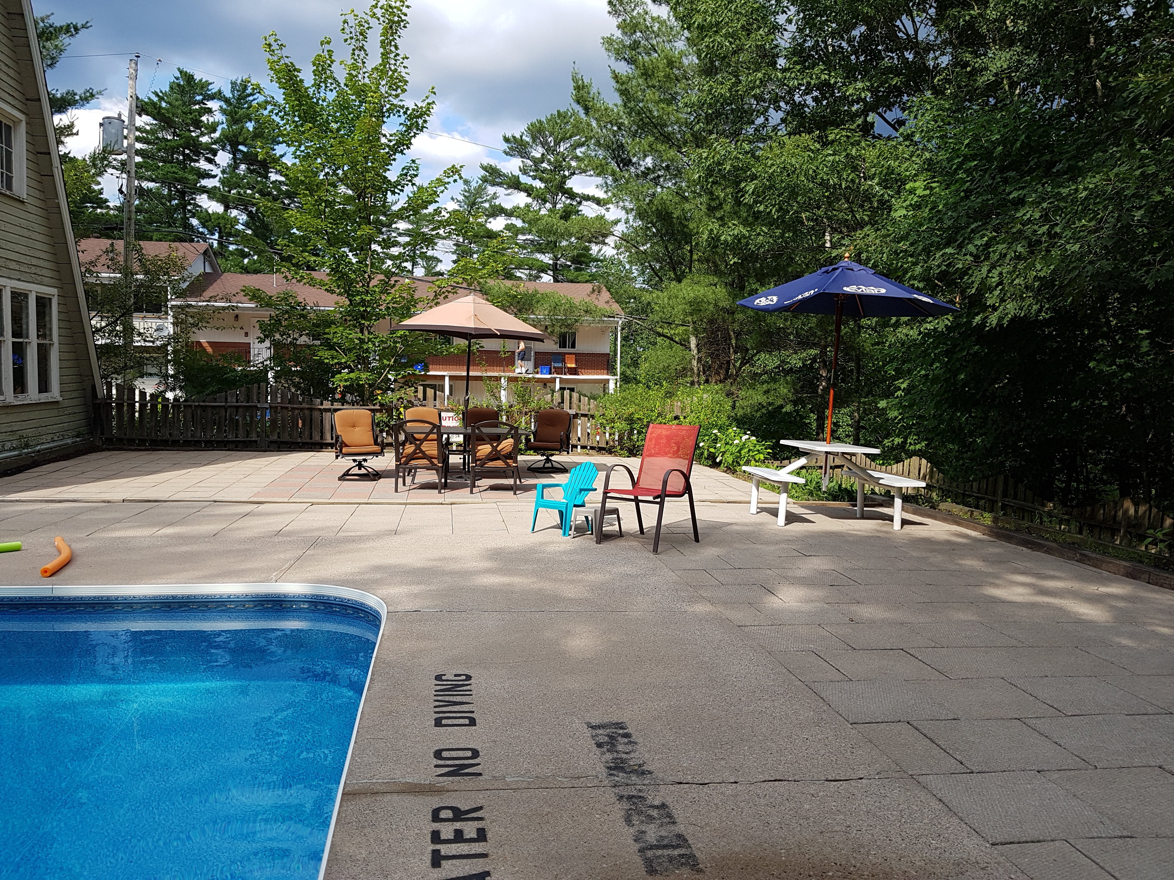 Pinedale Inn